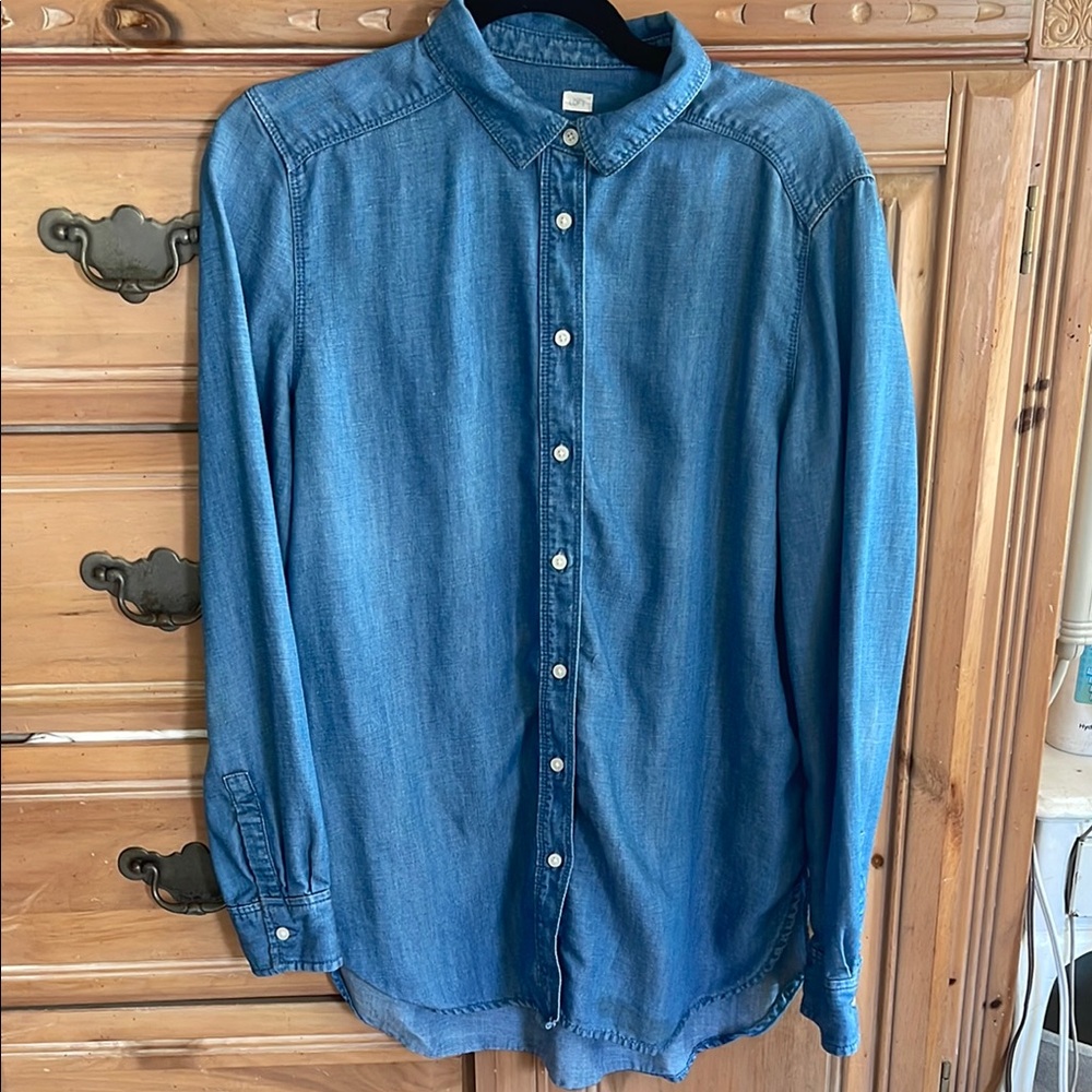 Ann Taylor aloft Softened Shirt M